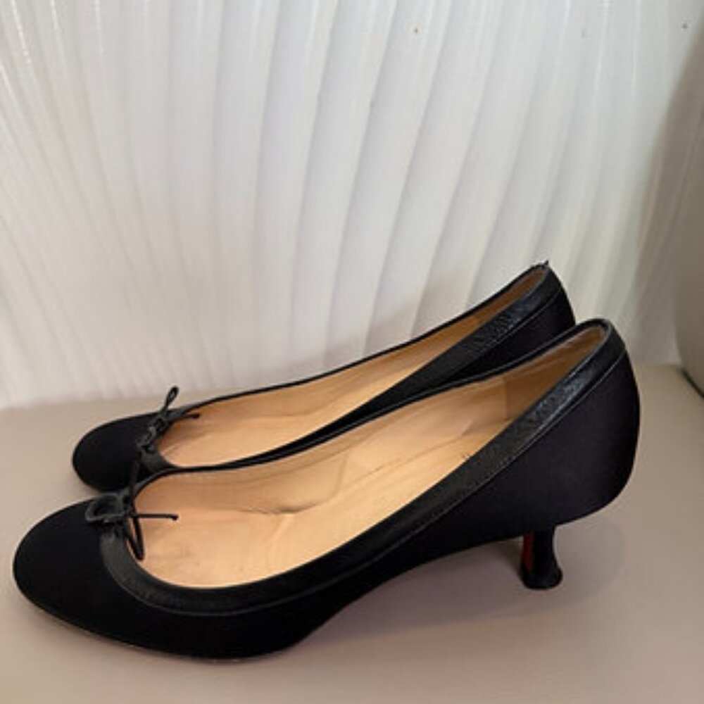 Sweet satin bow kitten heels Christian Louboutin size 8 ladies